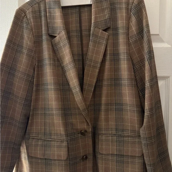 Old Navy Tan and Black Plaid Blazer - Picture 4 of 4